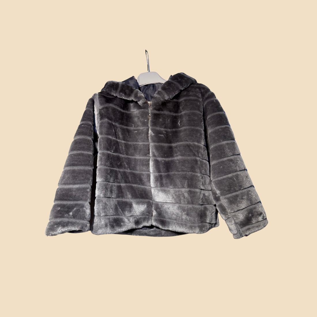 Pelliccia grigia bambina